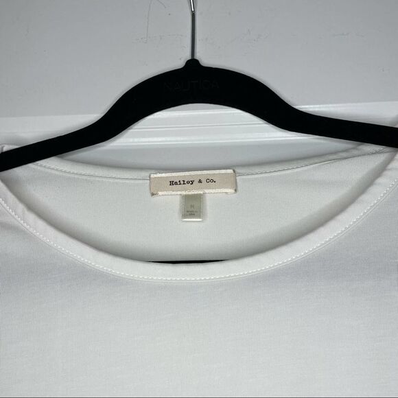Hailey & Co.Ruffle Shoulder Long Sleeve Top White size Medium - Picture 3 of 8